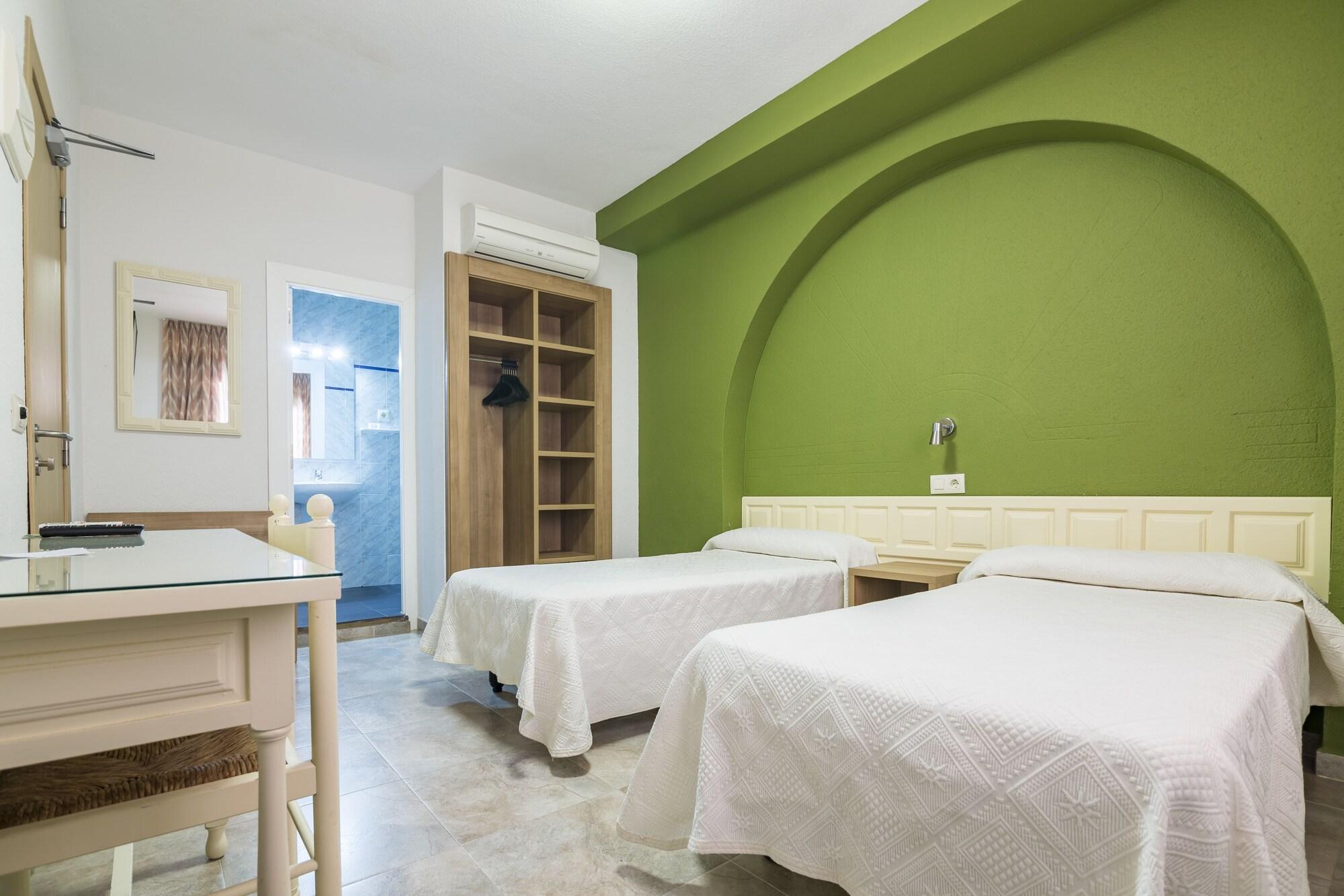 Blason Junior Hotel